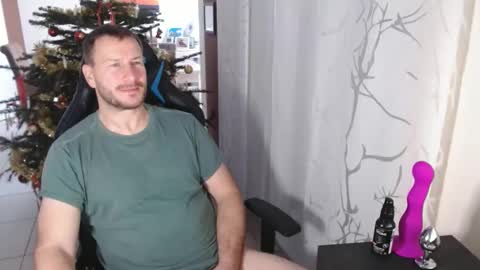 Snapshot of xxmettexx chatting on 01/03/25, 11:03 xxmettexx online show from 01/03/25, 11:03