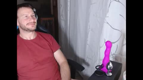 Snapshot of xxmettexx chatting on 01/21/25, 08:43 xxmettexx online show from 01/21/25, 08:43