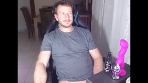 Snapshot of xxmettexx chatting on 03/02/25, 09:22 xxmettexx online show from 03/02/25, 09:22