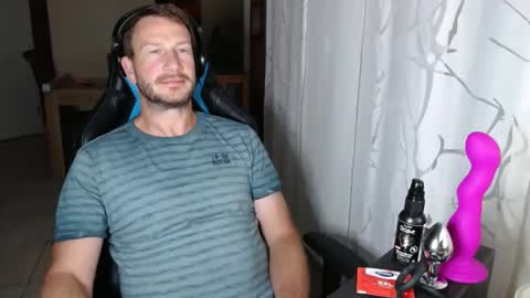 Snapshot of xxmettexx chatting on 09/14/25, 08:52 xxmettexx online show from 09/14/25, 08:52