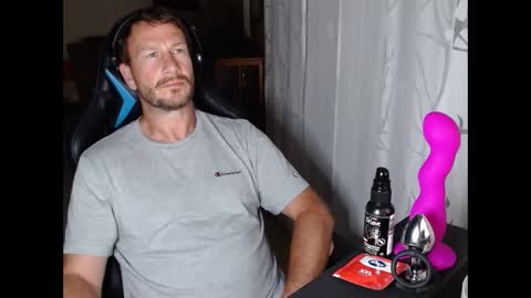 Snapshot of xxmettexx chatting on 09/21/25, 07:59 xxmettexx online show from 09/21/25, 07:59