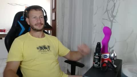 Snapshot of xxmettexx chatting on 10/03/25, 09:39 xxmettexx online show from 10/03/25, 09:39