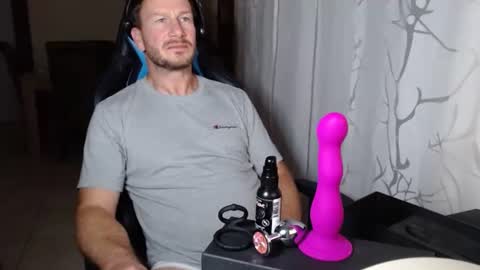 Snapshot of xxmettexx chatting on 10/26/25, 04:46 xxmettexx online show from 10/26/25, 04:46