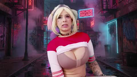 Snapshot of xxmile_ chatting on 10/25/25, 02:56 Milena online show from 10/25/25, 02:56