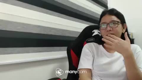 Snapshot of xxmonsterbigcockxx chatting on 09/29/25, 01:27 Kaycee online show from 09/29/25, 01:27