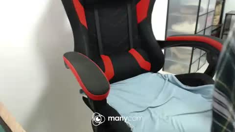 Snapshot of xxmonsterbigcockxx chatting on 10/20/25, 02:12 Kaycee online show from 10/20/25, 02:12