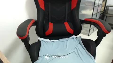 Snapshot of xxmonsterbigcockxx chatting on 10/23/25, 02:00 Kaycee online show from 10/23/25, 02:00