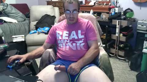 Snapshot of xxscubastevexxx chatting on 10/31/25, 02:01 xxScubaStevexx online show from 10/31/25, 02:01