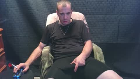 Snapshot of xxscubastevexxx chatting on 11/22/25, 08:24 xxScubaStevexx online show from 11/22/25, 08:24