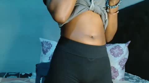 xxsexytalia28 online show from 03/03/26, 07:42