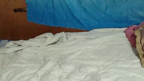 xxshantal online show from 09/18/25, 06:04