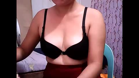 Snapshot of xxstacy_hottie chatting on 11/22/25, 02:10 xxstacy_hottie online show from 11/22/25, 02:10