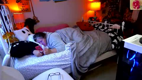 Strawberry Jane online show from 10/10/25, 09:58