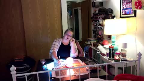 Strawberry Jane online show from 06/25/26, 04:23