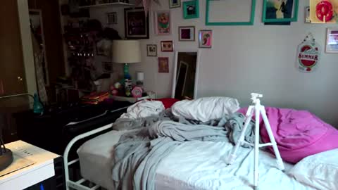 Strawberry Jane online show from 07/14/26, 03:33
