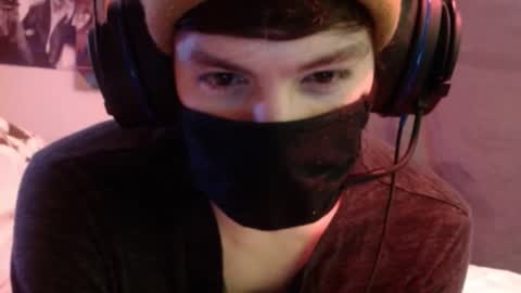 Snapshot of xxwhitefoxx chatting on 10/11/25, 08:24 David Fox online show from 10/11/25, 08:24