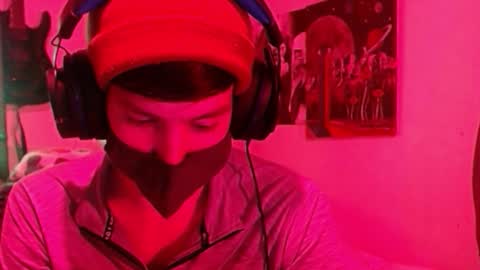 Snapshot of xxwhitefoxx chatting on 10/16/25, 05:19 David Fox online show from 10/16/25, 05:19