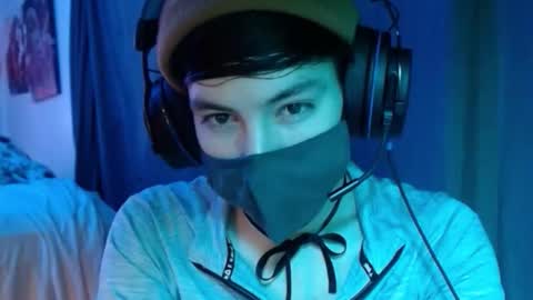 Snapshot of xxwhitefoxx chatting on 10/31/25, 03:29 David Fox online show from 10/31/25, 03:29