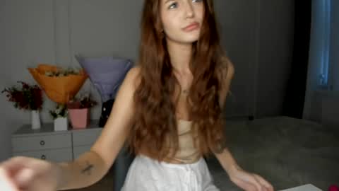 Snapshot of xxx_leila chatting on 02/24/26, 10:02 xxx_leila online show from 02/24/26, 10:02