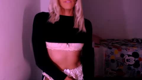 Chiara online show from 10/25/25, 04:42