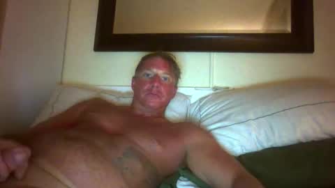 Snapshot of xxxelentdick chatting on 11/15/25, 10:23 deeeeznutz online show from 11/15/25, 10:23