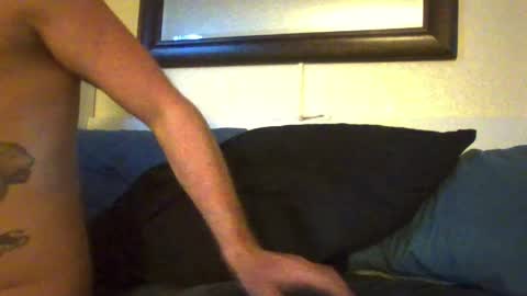 Snapshot of xxxelentdick chatting on 03/25/26, 12:44 deeeeznutz online show from 03/25/26, 12:44