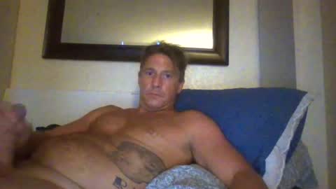 Snapshot of xxxelentdick chatting on 06/24/26, 05:17 deeeeznutz online show from 06/24/26, 05:17