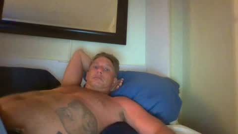 Snapshot of xxxelentdick chatting on 07/18/26, 07:12 deeeeznutz online show from 07/18/26, 07:12