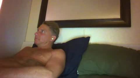 Snapshot of xxxelentdick chatting on 07/20/26, 11:23 deeeeznutz online show from 07/20/26, 11:23