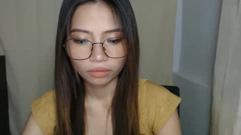 Snapshot of xxxforyouonlyxxx chatting on 11/11/25, 03:34 inday pinay online show from 11/11/25, 03:34