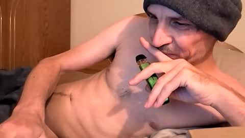 Snapshot of xxxfredmtlxxx chatting on 01/17/26, 10:46 xxfredmtl18xx online show from 01/17/26, 10:46
