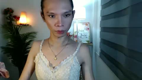 Snapshot of xxxfuckgirlyumsxxx chatting on 11/10/25, 10:58 Your Princess Yums online show from 11/10/25, 10:58