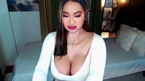 OLIVIA online show from 01/15/25, 06:08