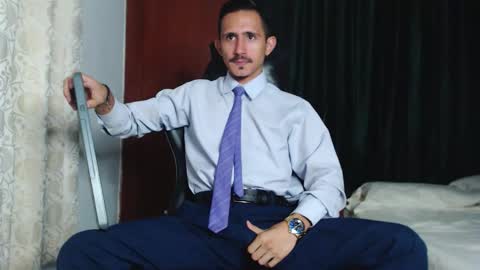 Snapshot of xxxhome_alonexxx chatting on 09/17/25, 07:48 Kev online show from 09/17/25, 07:48