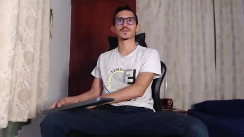 Snapshot of xxxhome_alonexxx chatting on 09/28/25, 09:20 Kev online show from 09/28/25, 09:20