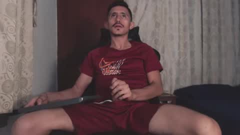 Snapshot of xxxhome_alonexxx chatting on 10/08/25, 09:01 Kev online show from 10/08/25, 09:01