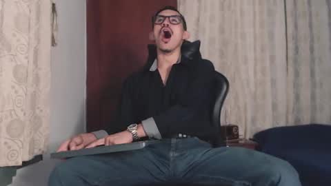 Snapshot of xxxhome_alonexxx chatting on 10/12/25, 08:08 Kev online show from 10/12/25, 08:08