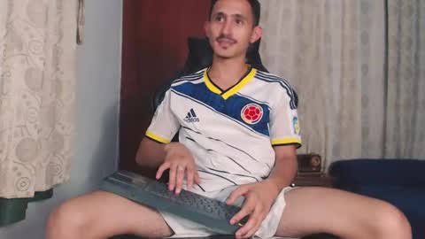 Snapshot of xxxhome_alonexxx chatting on 10/17/25, 08:22 Kev online show from 10/17/25, 08:22