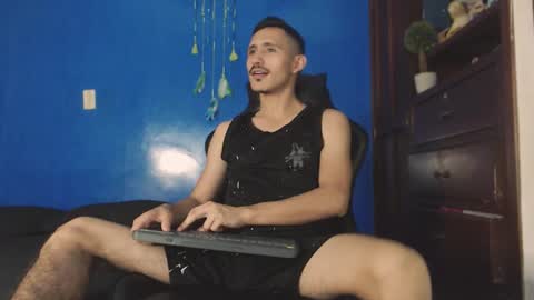 Snapshot of xxxhome_alonexxx chatting on 11/02/25, 07:49 Kev online show from 11/02/25, 07:49