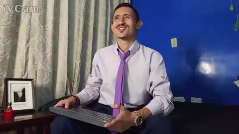 Snapshot of xxxhome_alonexxx chatting on 11/13/25, 07:24 Kev online show from 11/13/25, 07:24