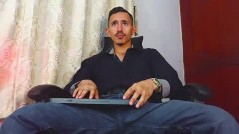 Snapshot of xxxhome_alonexxx chatting on 07/06/26, 07:16 Kev online show from 07/06/26, 07:16