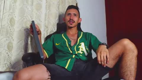 Snapshot of xxxhome_alonexxx chatting on 08/01/26, 07:35 Kev online show from 08/01/26, 07:35