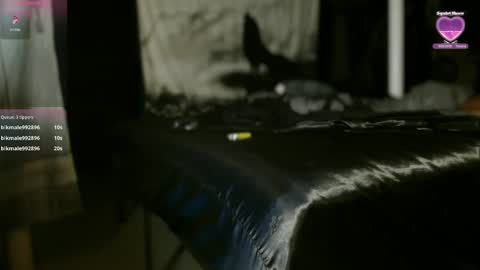 Snapshot of xxxjrstrokesxxx chatting on 11/24/25, 04:23 xxxjrstrokesxxx online show from 11/24/25, 04:23