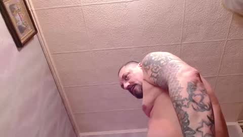 Snapshot of xxxkinkycpl chatting on 01/04/25, 12:59 isa and gonzo online show from 01/04/25, 12:59