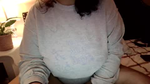 Snapshot of xxxmooui chatting on 04/18/26, 03:10 Elle online show from 04/18/26, 03:10