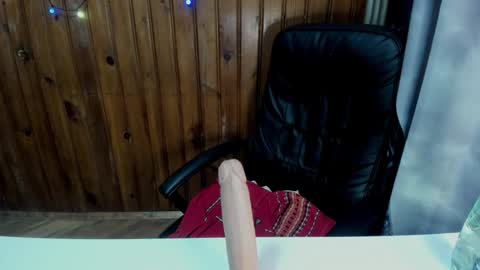 Lana online show from 02/04/25, 08:17
