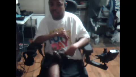 xxxonwheelz online show from 10/04/25, 01:25