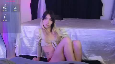 July and Fer online show from 06/12/26, 10:47