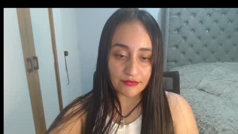 Lunhaa   online show from 03/09/25, 07:45