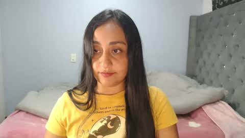 Lunhaa   online show from 11/03/25, 10:53